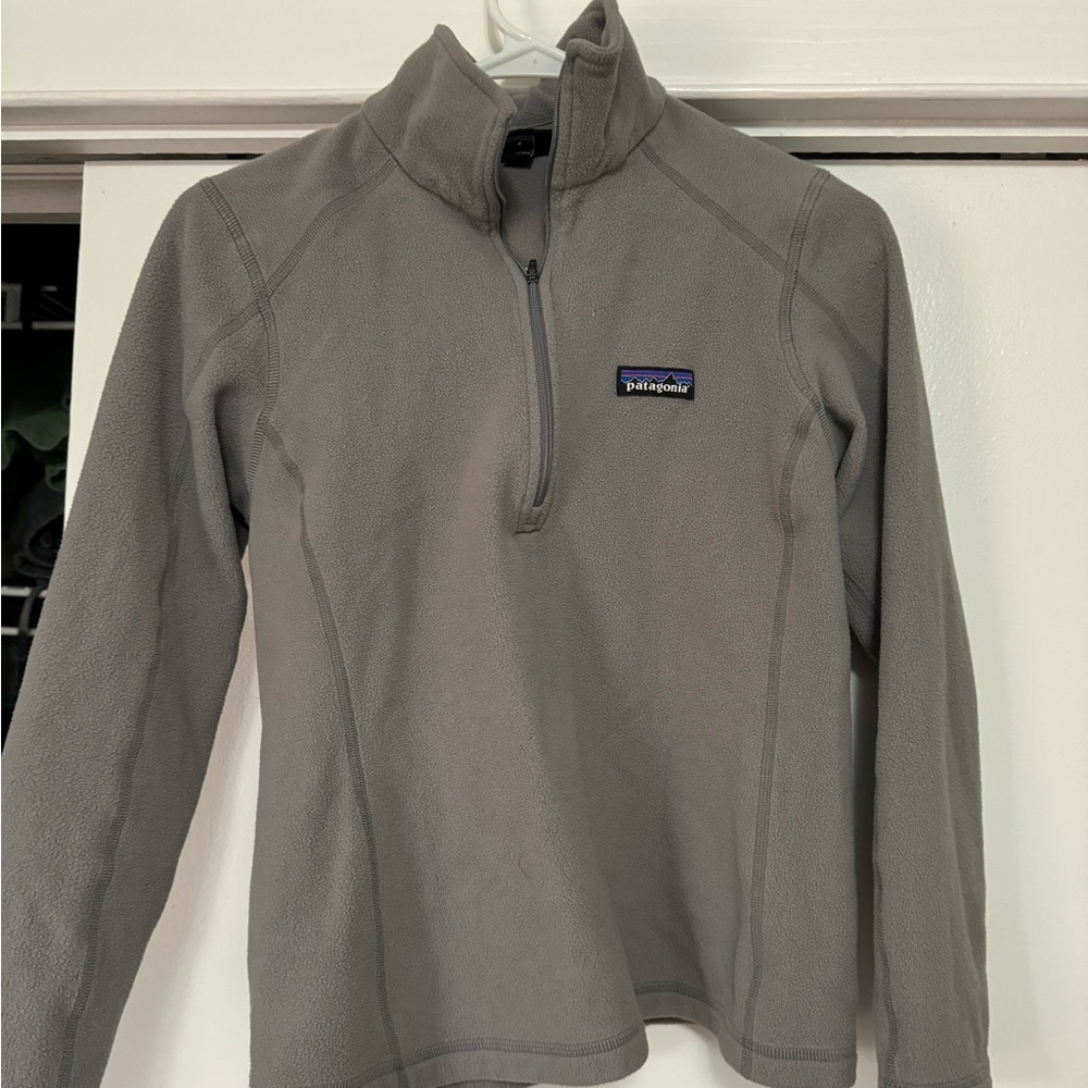 Patagonia 1/4 zip gray fleece
